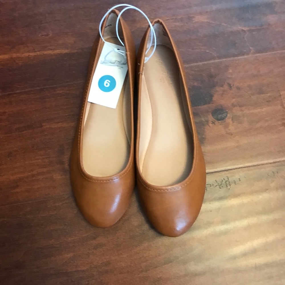 Brand new Vintage Thread flats from Target. Size 6